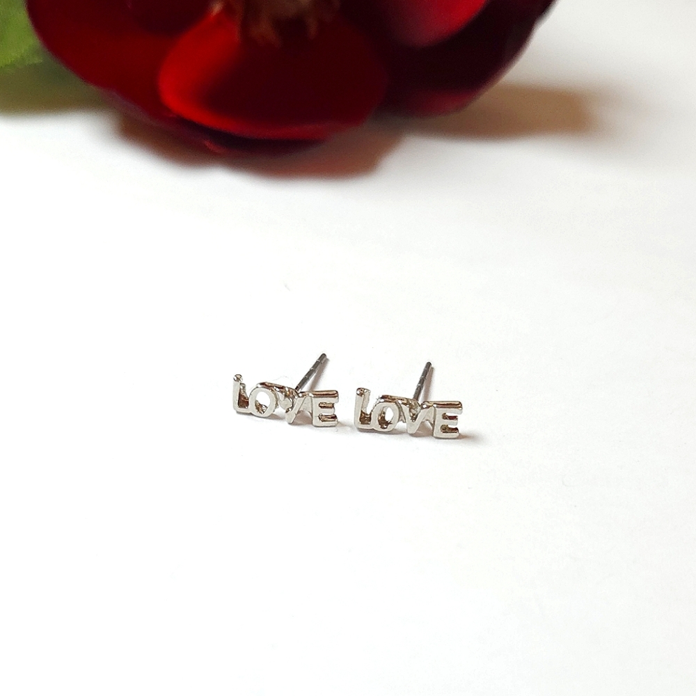Dainty Silver LOVE Stud Earrings Word Earrings - Picture 1 of 9